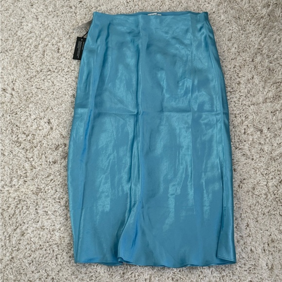 Babaton Midi Slip - Picture 2 of 4